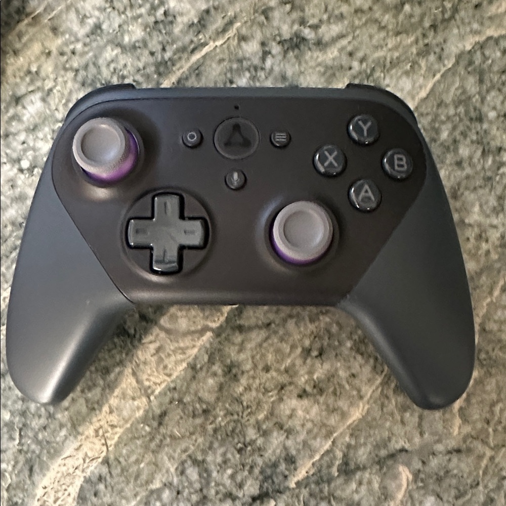 Amazon Luna controller - Picture 2 of 2